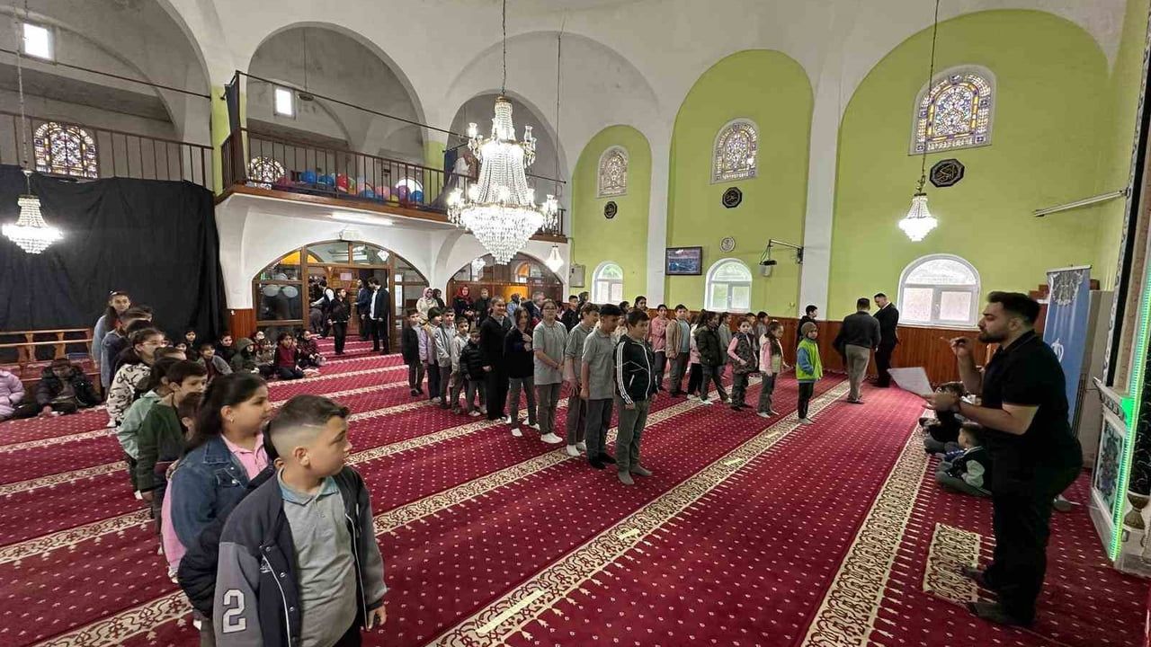 Alaplı'da ÇEDES yıl sonu şenliği: Öğrenciler geleneksel oyunlar ve maneviyatla buluştu