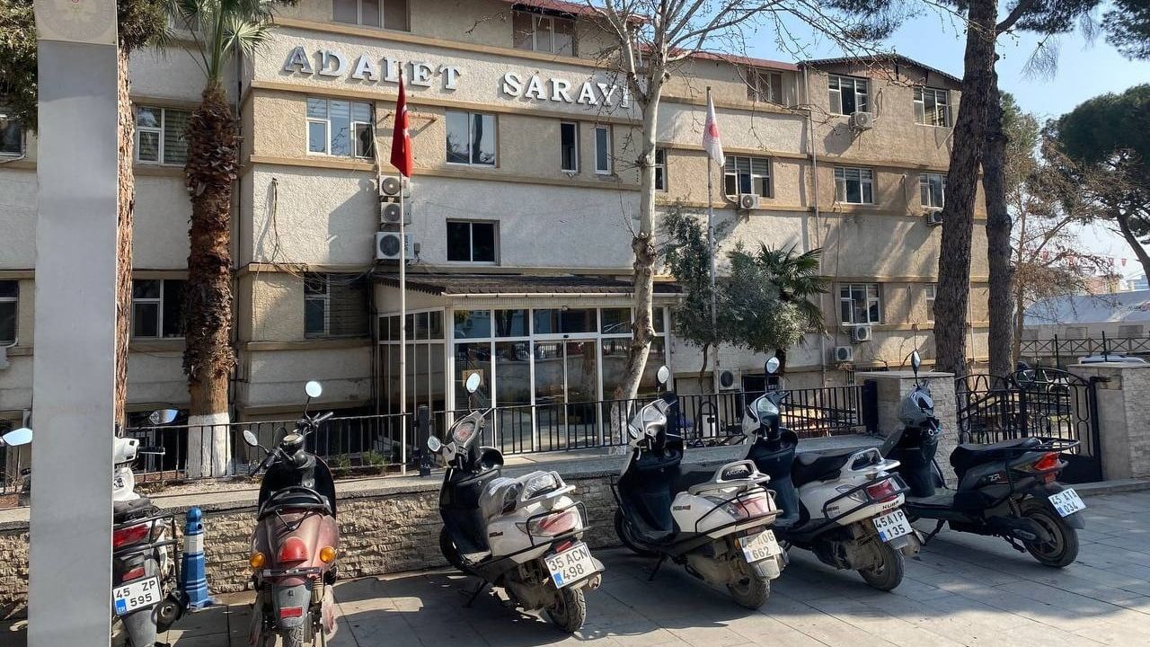 Alaşehir'de 21 kök kenevir ve 5,29 gram esrar ele geçirildi; şüpheli tutuklandı