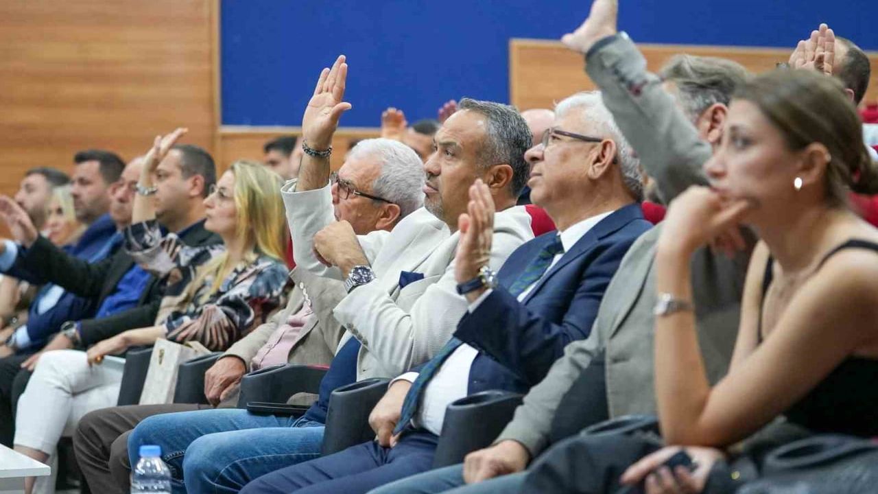 Aliağa Meclisi Mayıs Oturumu: 2025 Kesin Hesap Raporu Oybirliğiyle Onaylandı