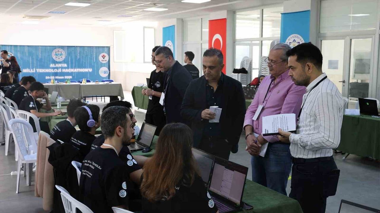 ALKÜ'de Alanya Milli Teknoloji Hackathonu tamamlandı