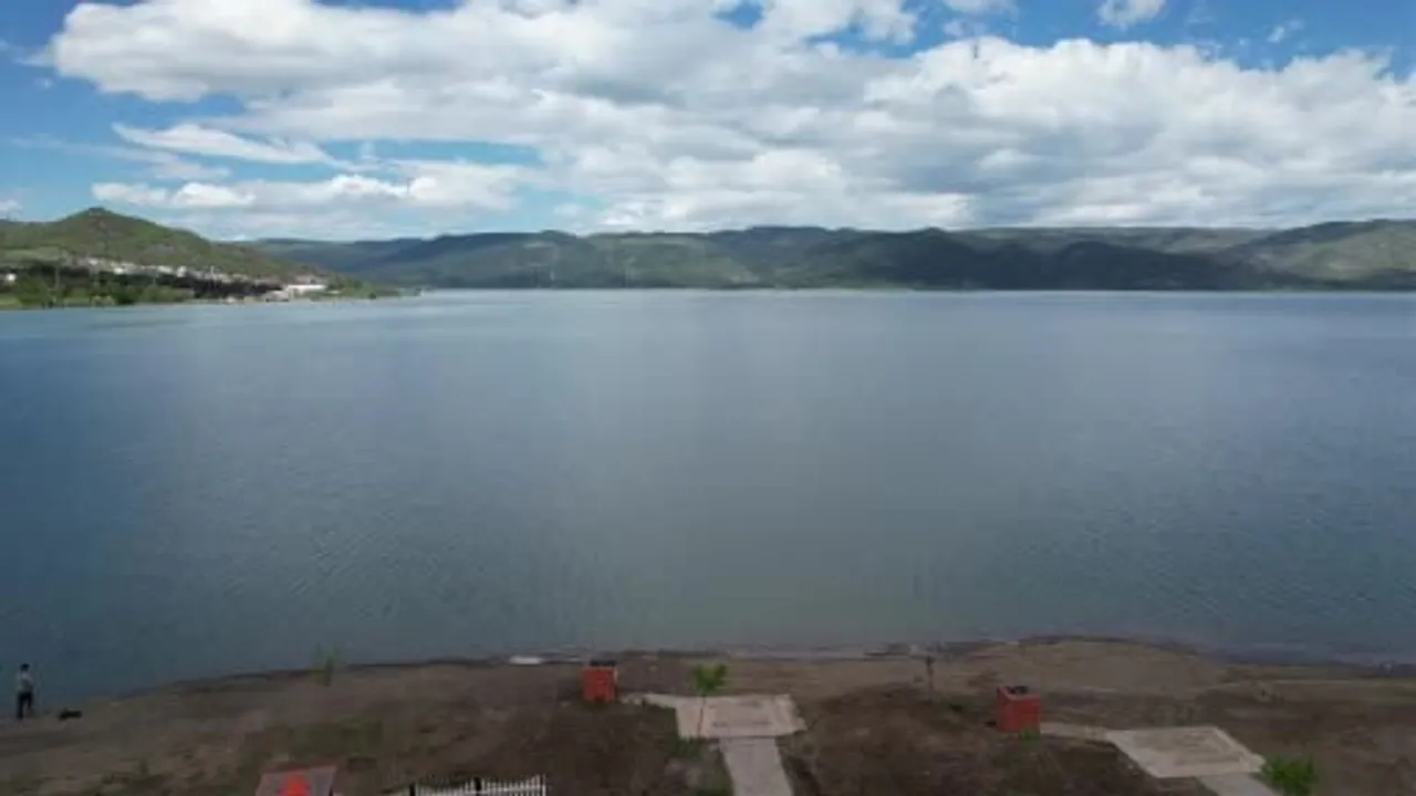 Almus Barajı'nda Malkayası adası sular altında kaldı