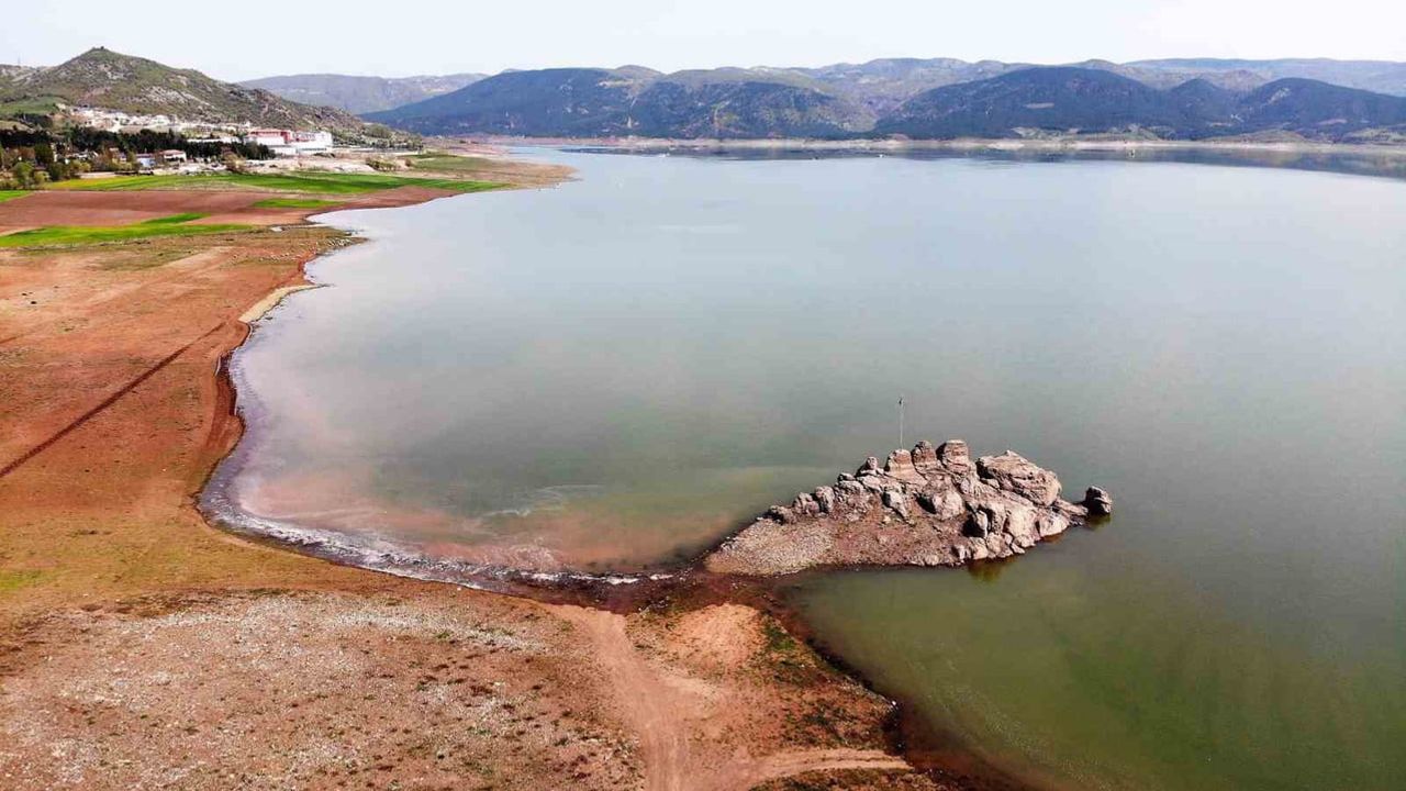 Almus Barajı'nda üç günde su yükseldi: Malkayası ve oyun parkı sular altında kaldı