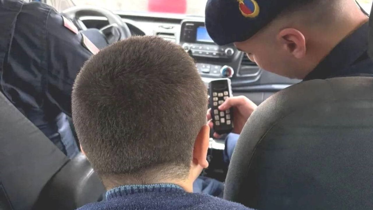 Altıntaş’ta özel öğrenciler ekip araçlarıyla ilçeyi gezdi, Engelliler Haftası'na dikkat çekildi