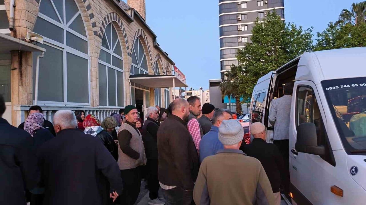 Anamur'dan 20 Hacı Adayı Dualarla Kutsal Topraklara Uğurlandı