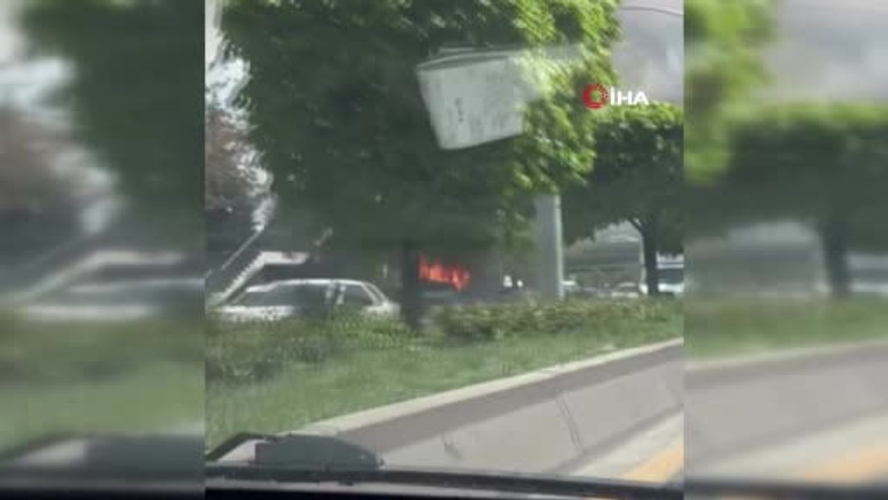 Ankara Altındağ'da Seyir Halindeki Kamyonet Yandı — İtfaiye Müdahalesi