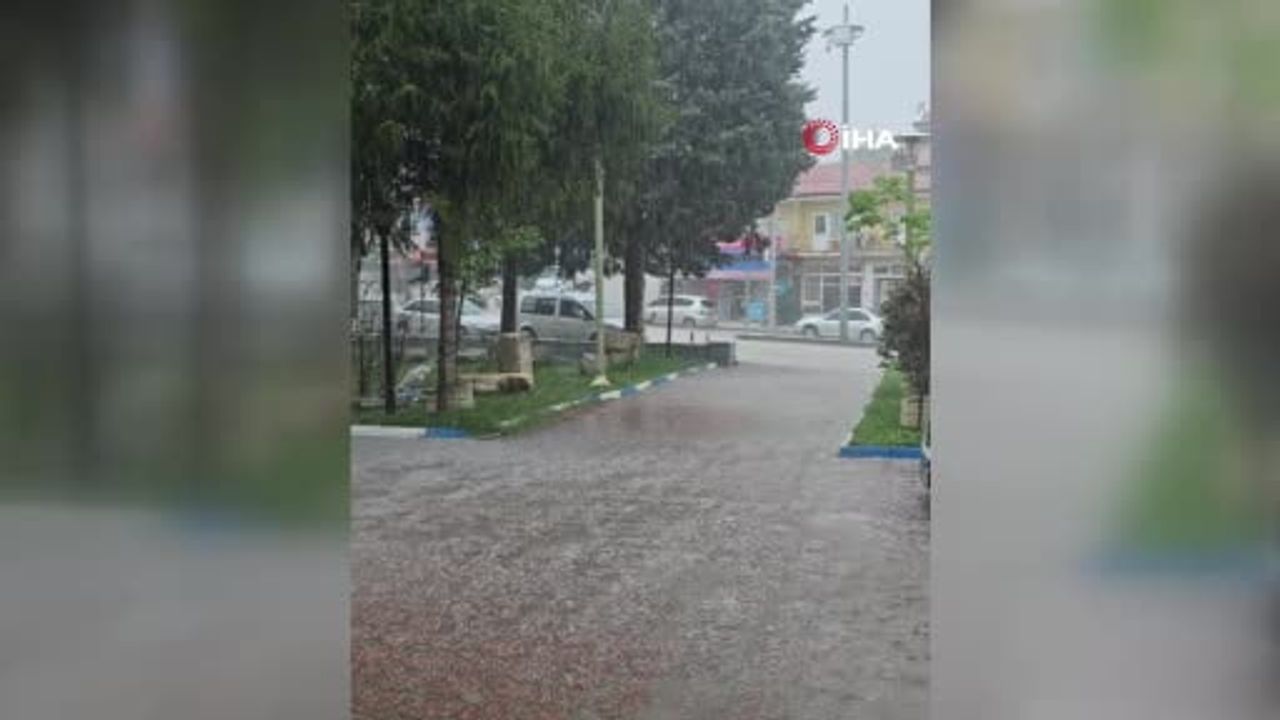 Ankara'da Öğle Saatlerinde Dolu ve Sağanak: Haymana, Polatlı ve Sincan'da Alt Geçitler Su Altında