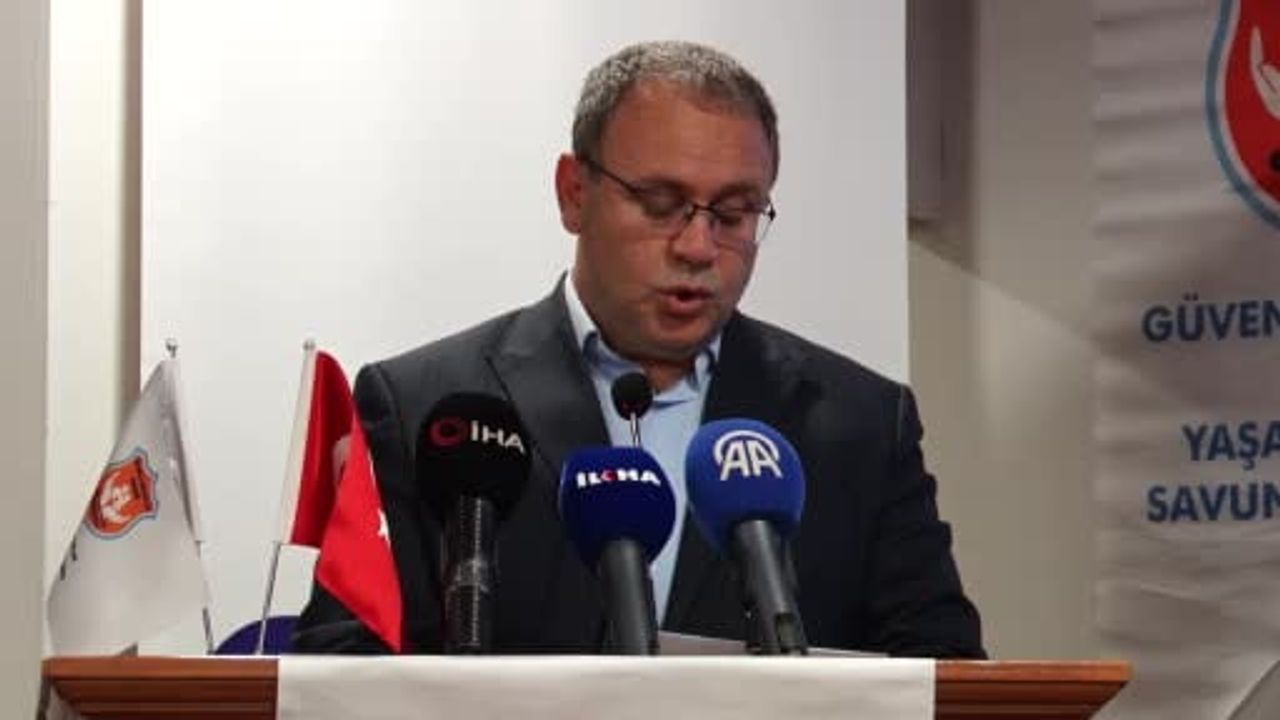 Ankara'da 'Türkiye’de başıboş köpek sorunu' paneli: Mağdurlar ve uzmanlar bir araya geldi