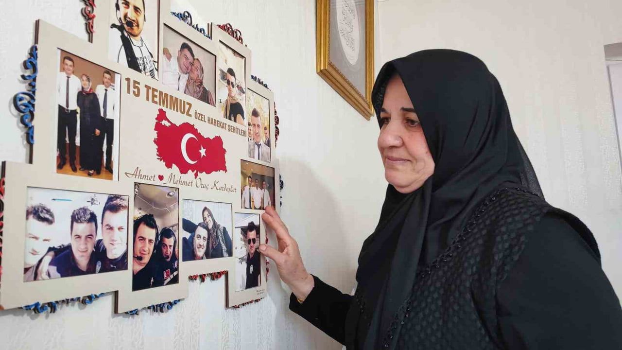 Anneler Günü'nde Çifte Şehit Acısı: Adana'da 15 Temmuz'da Ölen İkiz Polislerin Annesi Yaşadıklarını Anlatıyor