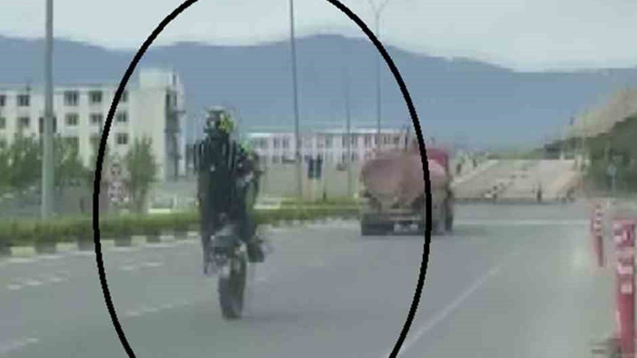 Antakya'da 8 saniyelik motosiklet şovu: Sürücüye 69 bin 258 TL ceza