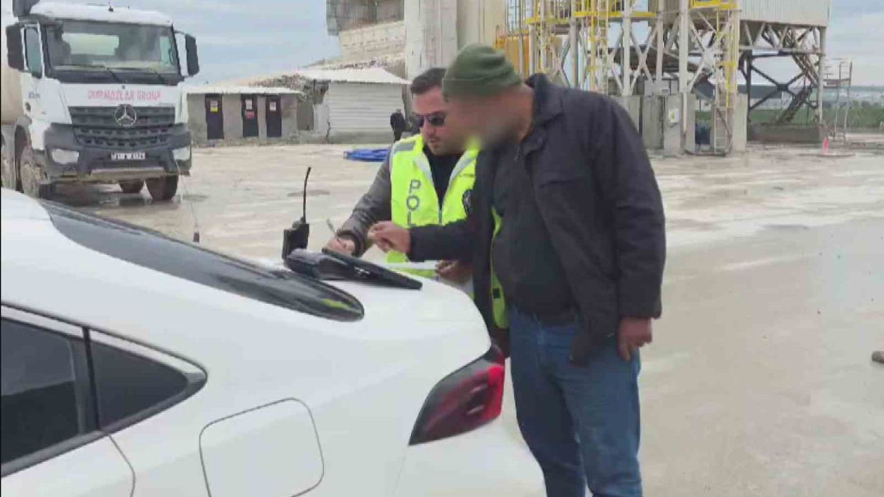 Antakya'da Seyir Halinde Yola Beton Döken Mikser Sürücüsüne 5.662 TL Ceza