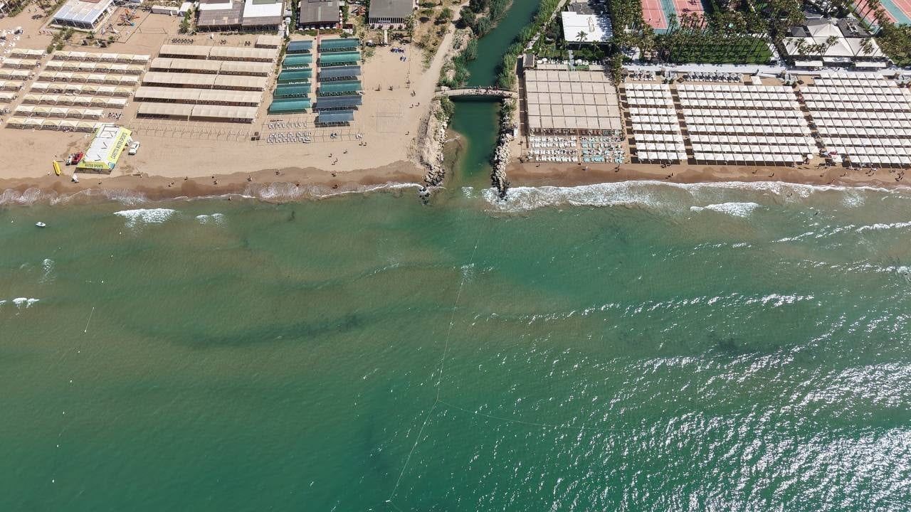 Antalya’da besi çiftliğine 2 milyon 516 bin 481 TL ceza; deniz mavileşmeye başladı