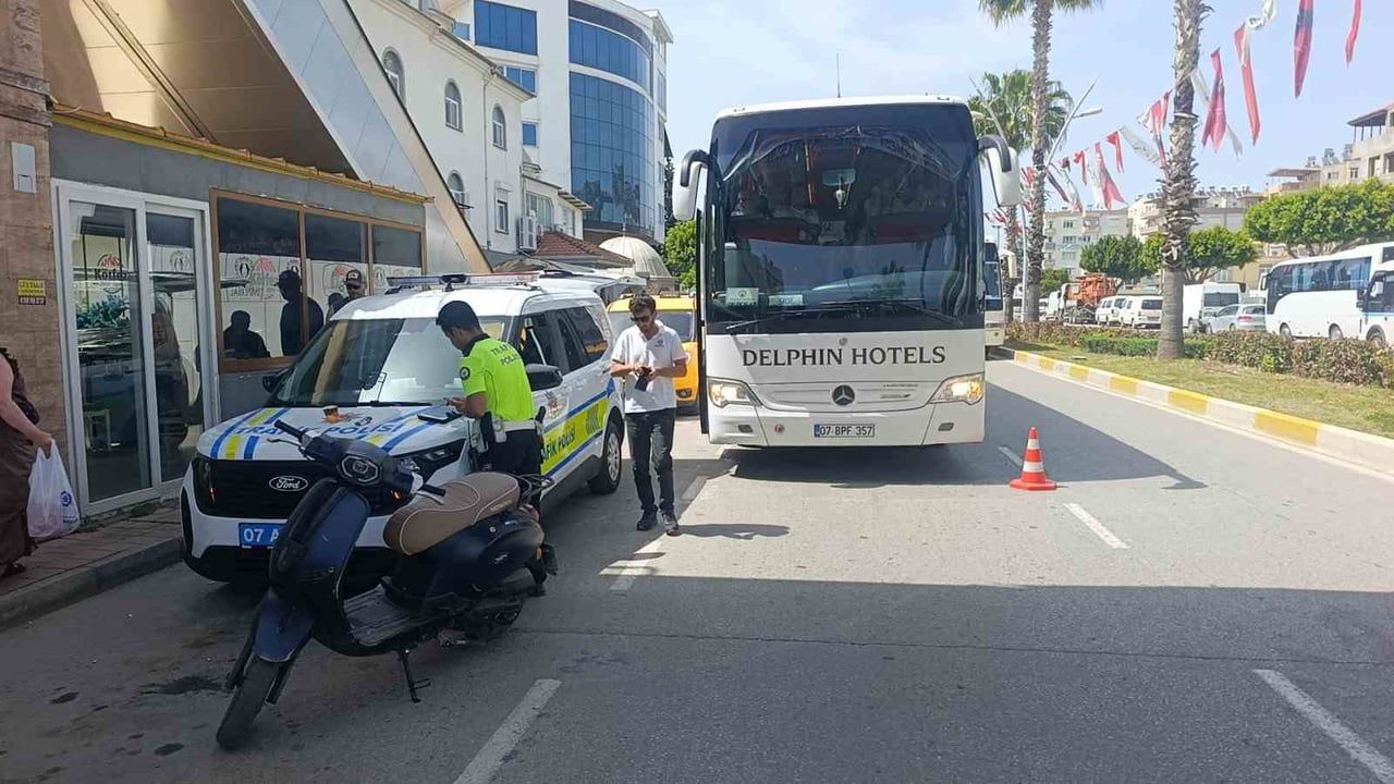 Antalya'da 'dur' ihtarına uymayan motosiklet sürücüsüne 258 bin 500 TL ceza