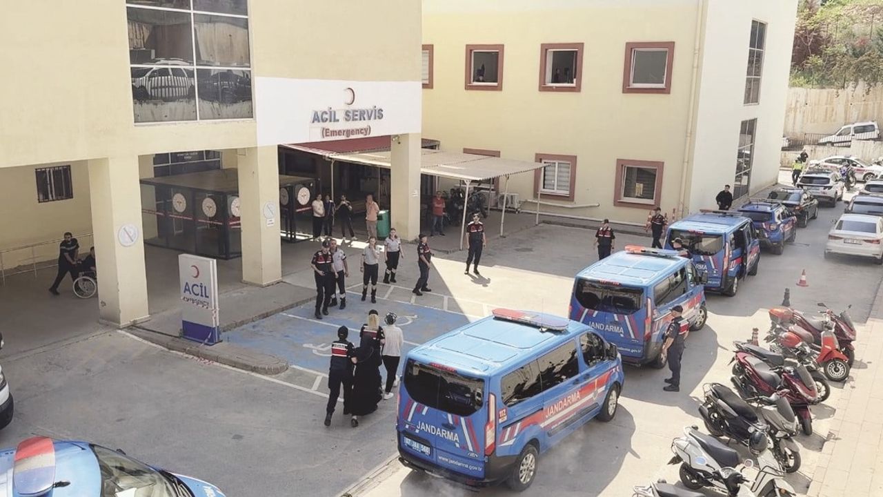 Antalya Gazipaşa'da usulsüz reçete soruşturmasında 4 tutuklama