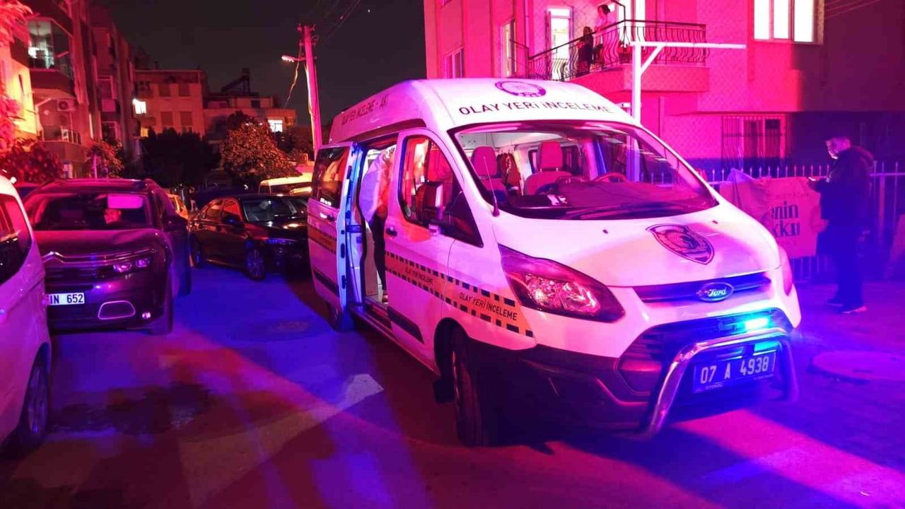 Antalya Muratpaşa'da 16 Yaşındaki Mert K.A. Evinde Pompalı Tüfekle Ölü Bulundu