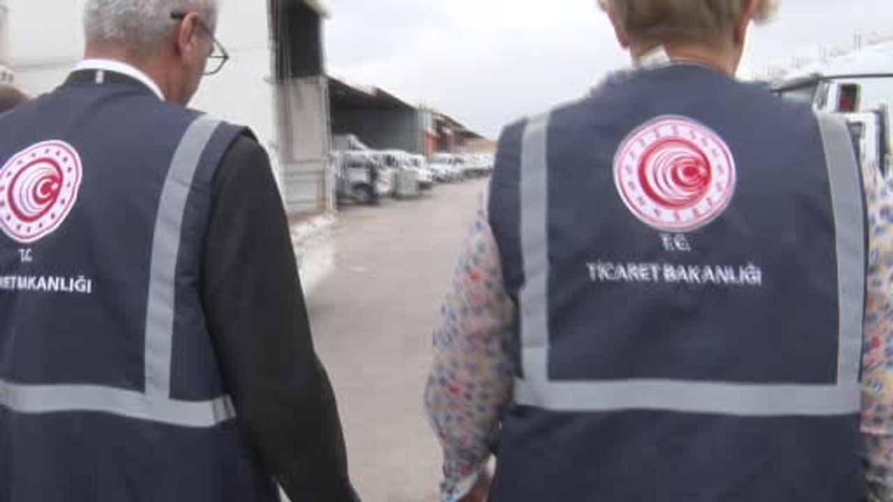 Antalya Toptancı Hal Kompleksi'nde Kurban Bayramı Öncesi Fiyat ve Ürün Denetimi