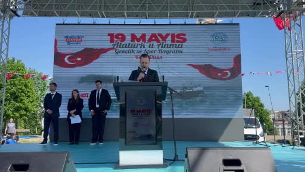 Arnavutköy'de 19 Mayıs Coşkusu: Gençlik ve Spor Bayramı Etkinlikleri Sokaklara Taştı
