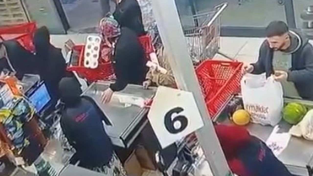 Arnavutköy'de markette tartışma sonrası müşteri, çalışanına 'Bir bakar mısın' diyerek kafa attı; şüpheli tutuklandı