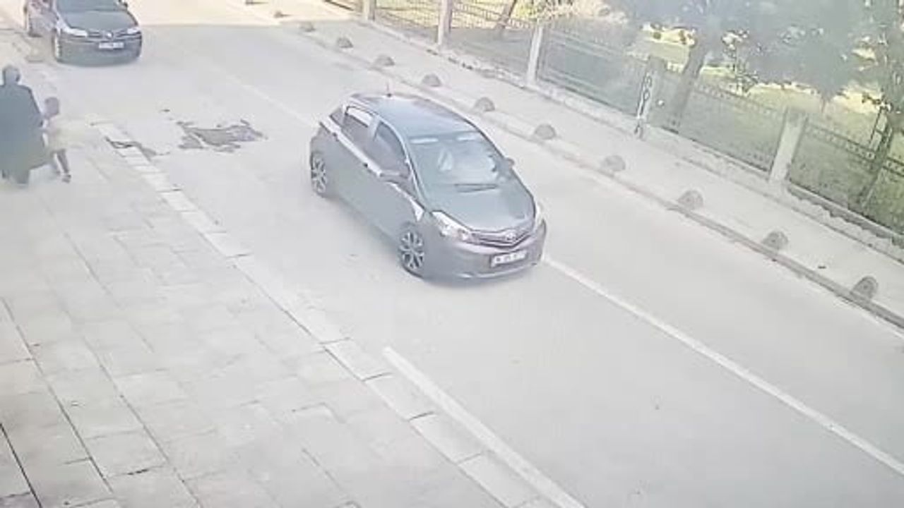 Arnavutköy'de taksi sürücüsü direksiyon başında baygın bulundu