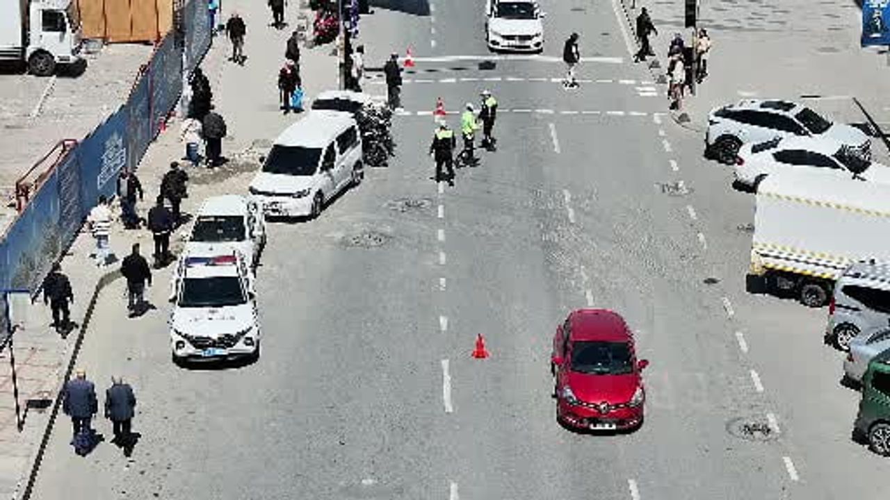Arnavutköy'de Trafik Haftası Uygulaması: Ceza Yerine Bilinçlendirme Öne Çıktı