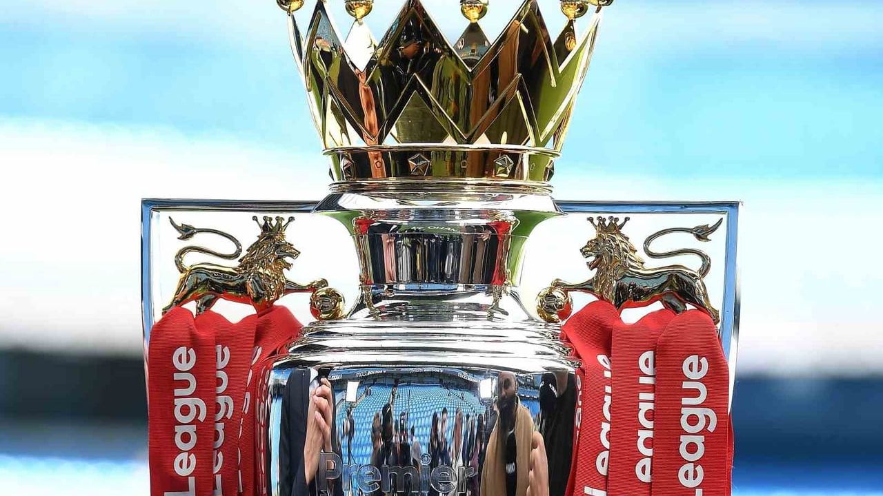 Arsenal, 22 yıl sonra Premier Lig şampiyonu oldu