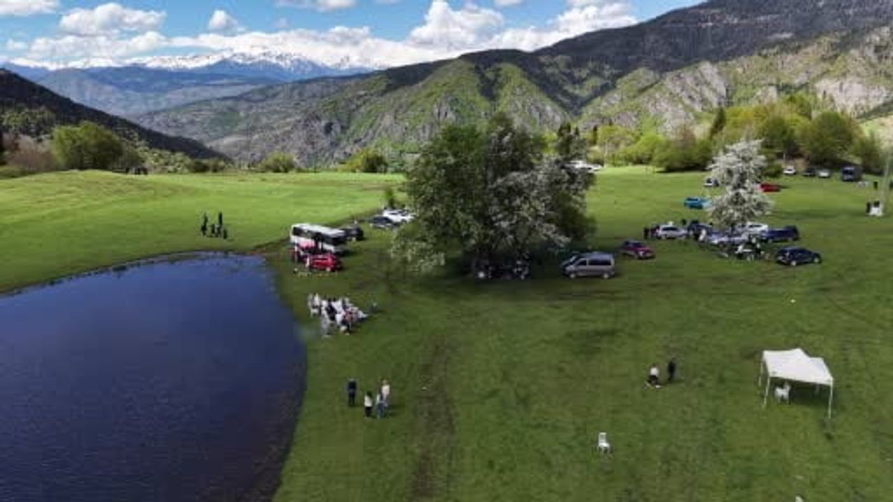 Artvin’de Usot Gölü baharla birlikte ziyaretçi akınına uğradı — Yılda yalnızca yaklaşık 2 ay suyla kalıyor
