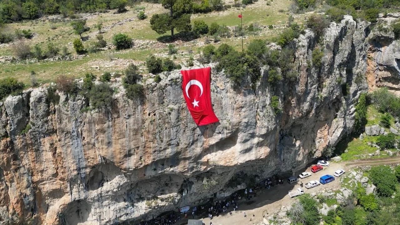 Aserin Kayası, Erdemli Karayakup'ta doğa turizmine kazandırılmayı hedefliyor