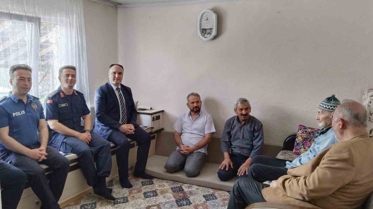 Aslanapa'da Kurban Bayramı Öncesi Şehit Aileleri ve Gazilere Ziyaret