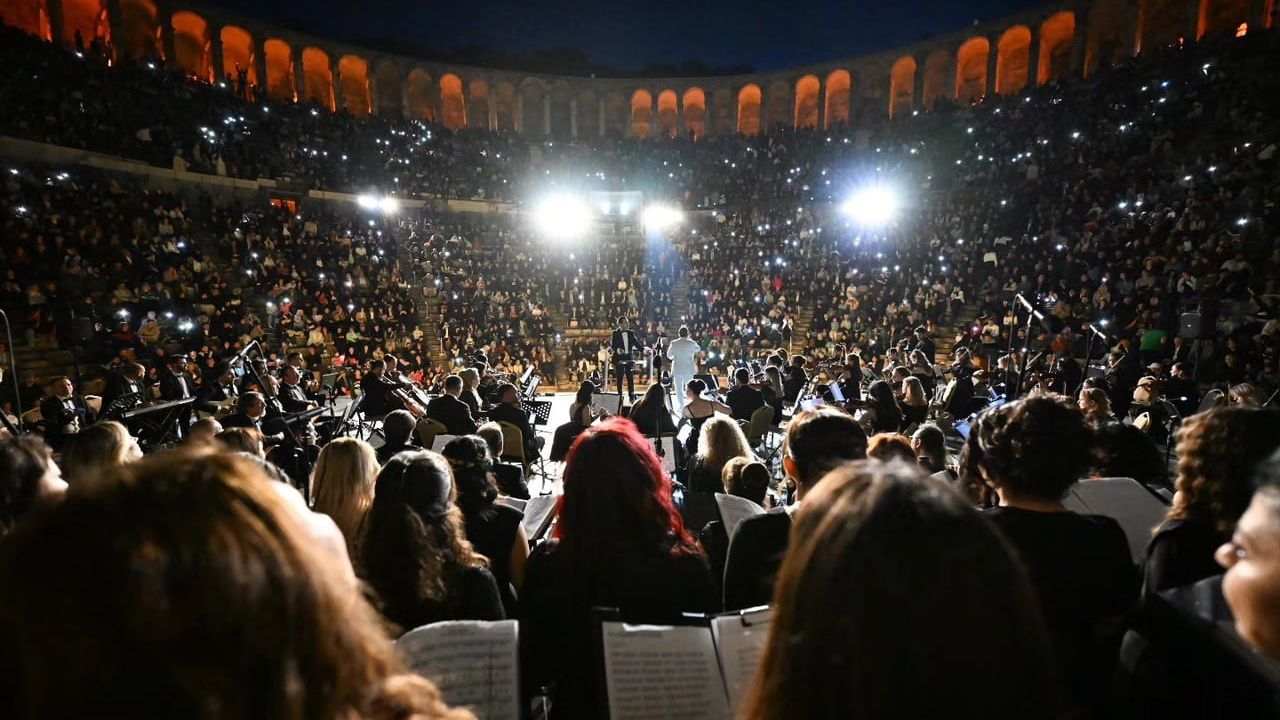 Aspendos’ta ‘Kökten Geleceğe Maarif Yolcuları’ konseri: 170 öğretmenin performansı
