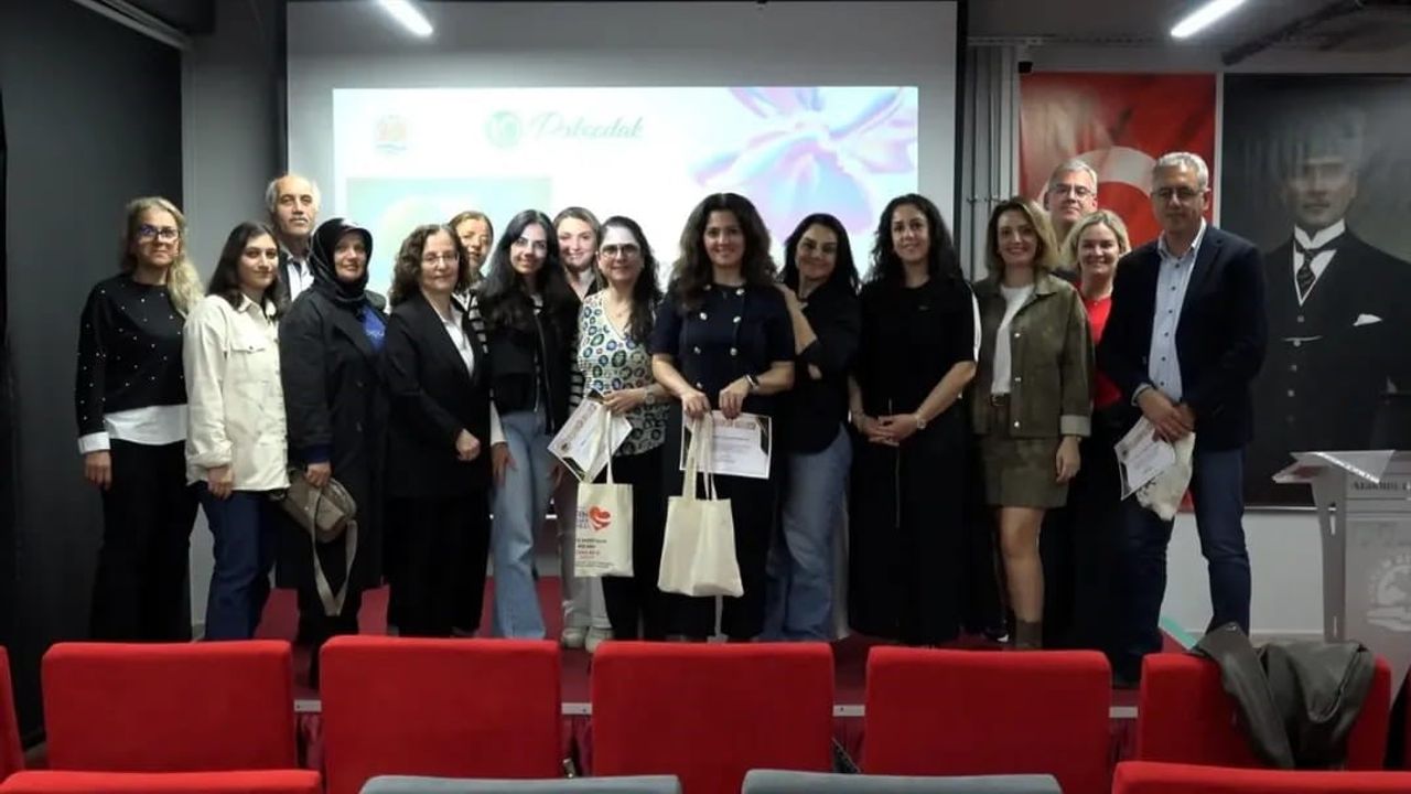 Atakum’da 'Değişen Dünyada Aile Olmak' Semineri: Akran Zorbalığı ve Dijital Risklere Dikkat