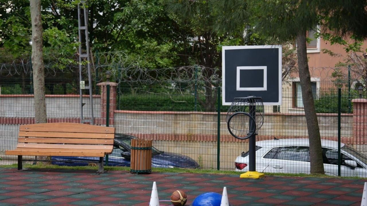 Ataşehir'de Çocuk Kampüsü içindeki Engelsiz Yaşam Parkı Engelliler Haftası'nda açıldı