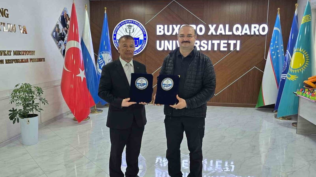 Atatürk Üniversitesi, Buhara’daki 4. Özbekistan-Türkiye Rektörler Forumu'nda 10 iş birliği anlaşması imzaladı