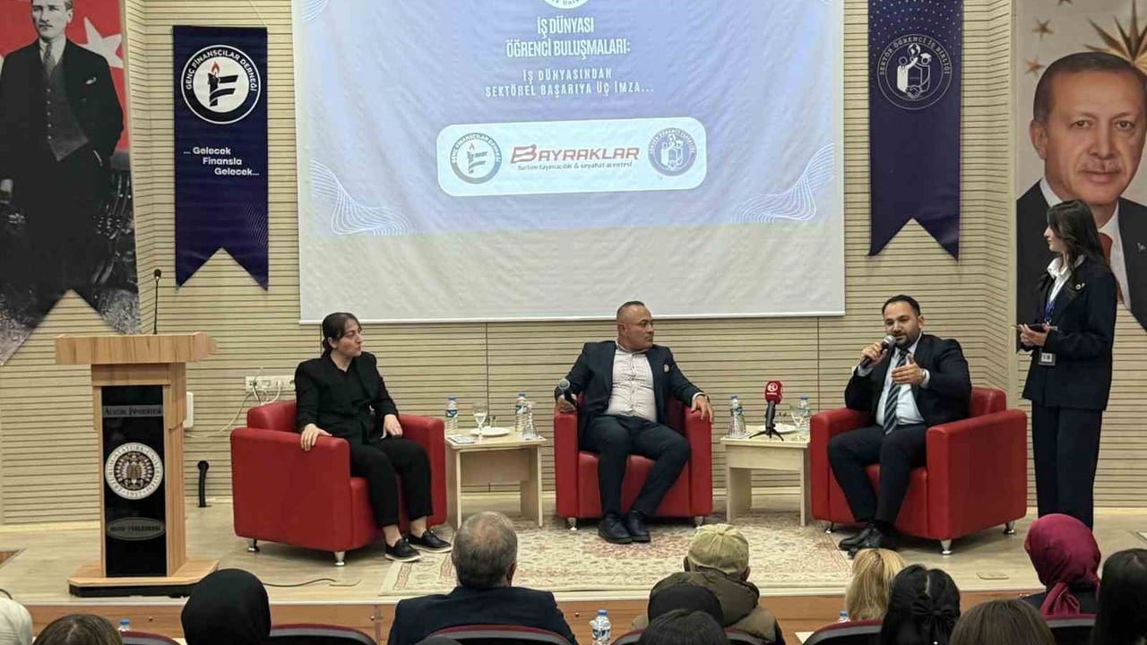 Atatürk Üniversitesi'nde 'İş Dünyası Öğrenci Buluşmaları' paneli: Üniversite ve sektör iş birliği güçlendi