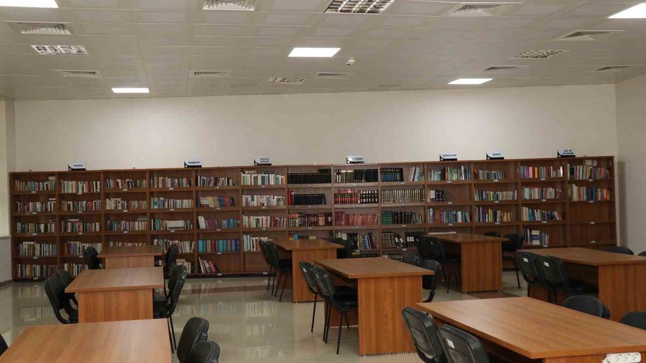 Atatürk Üniversitesi Oltu Uygulamalı Bilimler Fakültesi'ne dijital kütüphane kuruldu