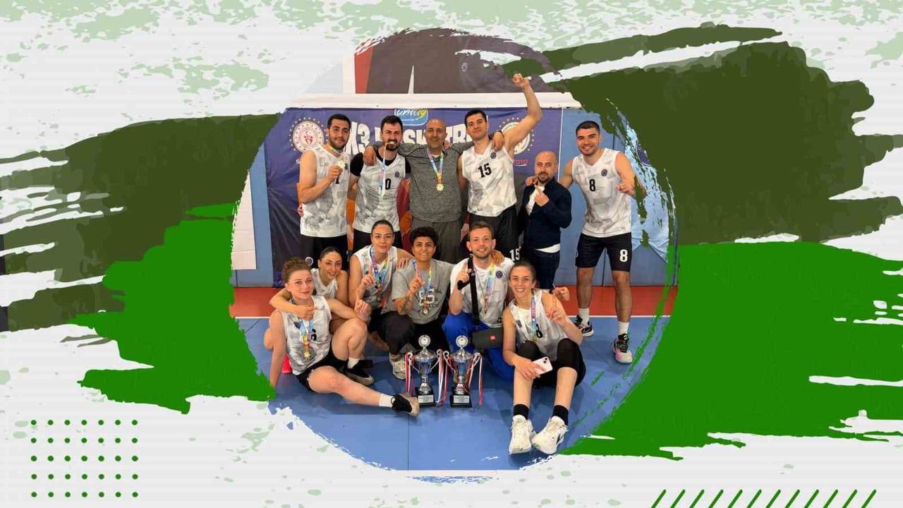 Atatürk Üniversitesi Ünilig 33'te kadın ve erkek basketbolda Türkiye şampiyonu