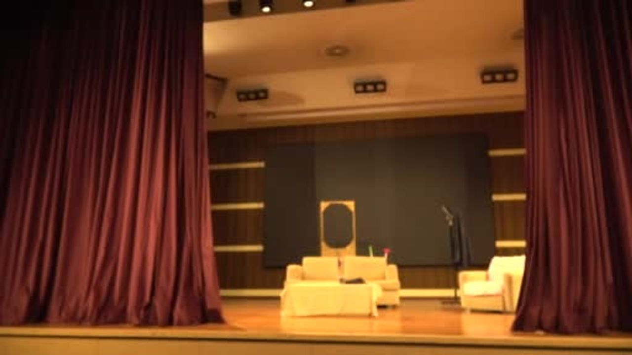 Atatürk Üniversitesi Ziraat Fakültesi öğrencilerinden 'Son Hasat' oyunu izleyiciden tam not aldı