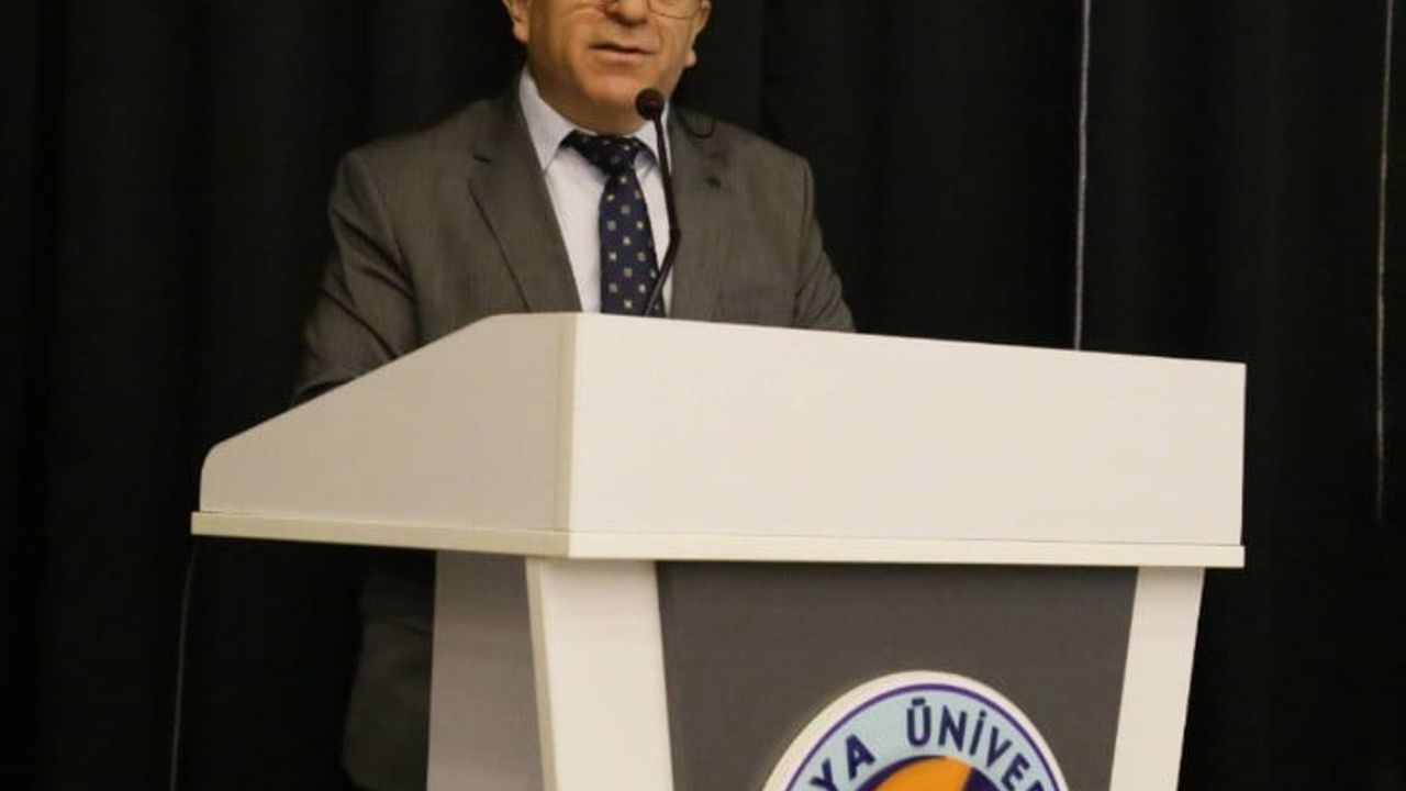 Avrasya Üniversitesi Sağlık Hizmetleri MYO 1. Ulusal Öğrenci Sempozyumu başladı