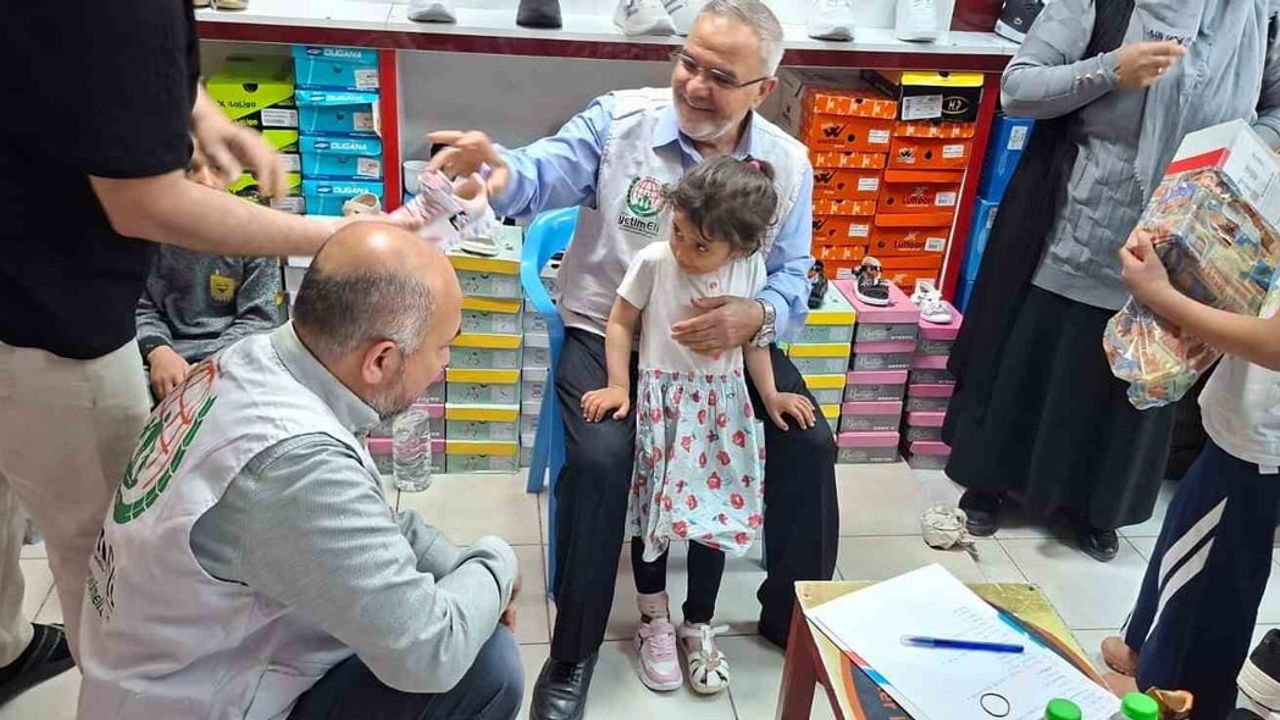 Avrupa Yetimeli Derneği Çermik'te yetim ve ailelere bayramlık dağıttı