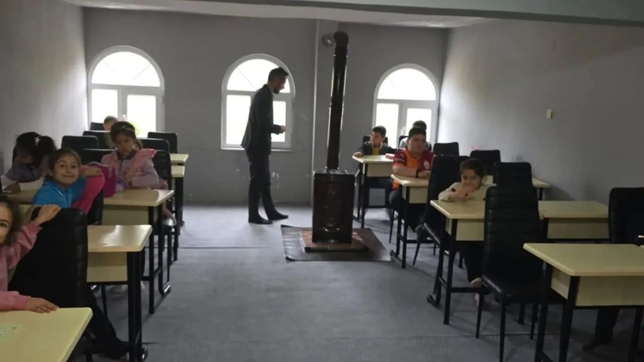 Ayancık’ta minik öğrencilere Aile ve Vefa semineri