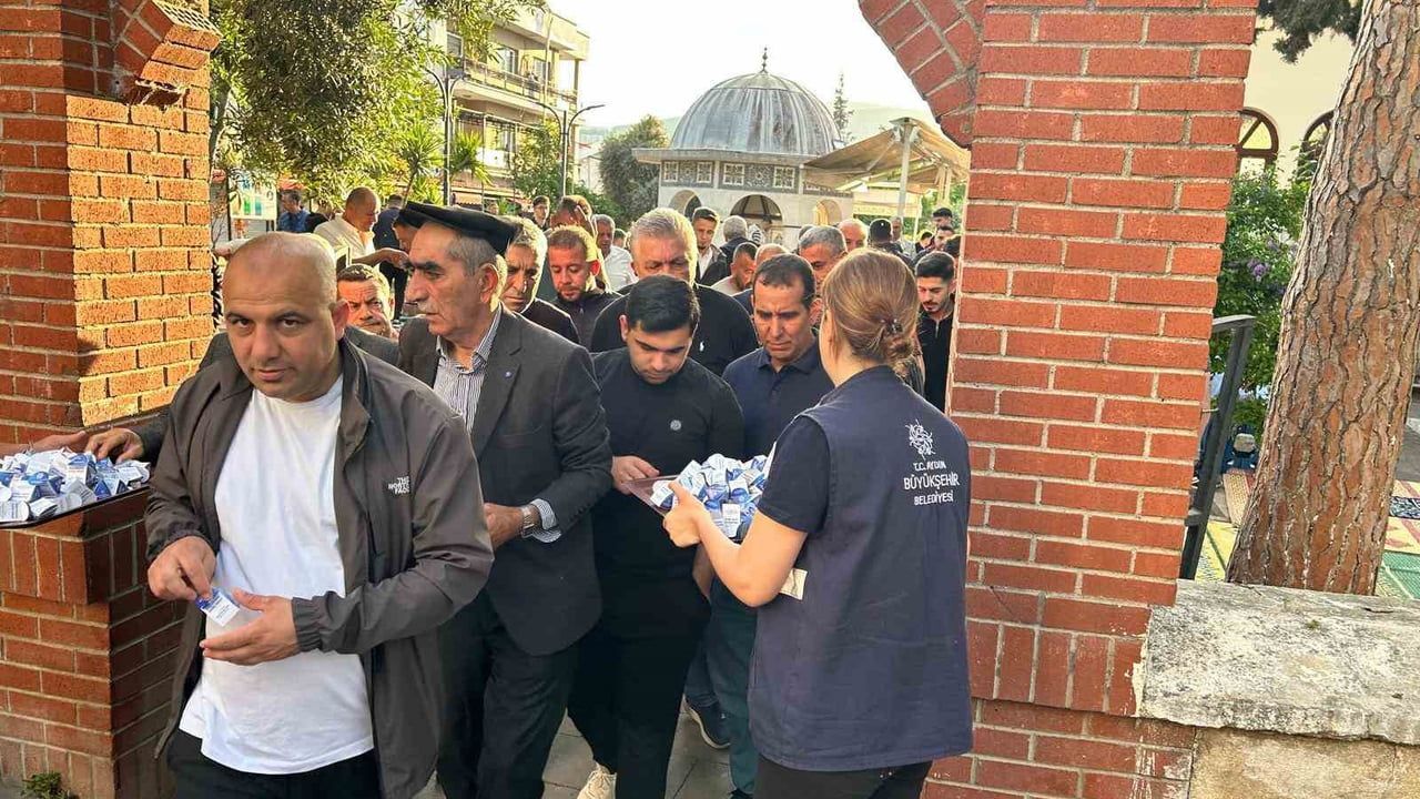 Aydın Büyükşehir Belediyesi Kurban Bayramı'nda vatandaşlarla bayramlaştı