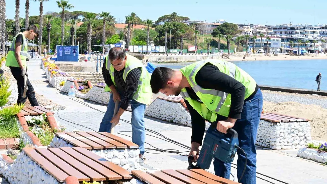 Aydın Büyükşehir’den Didim Altınkum’a Yaz Sezonu Öncesi Peyzaj ve Onarım Çalışmaları