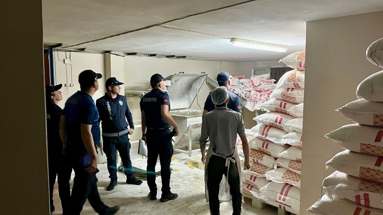 Aydın Çine'de fırınlara sıkı denetim: Zabıta ekipleri hijyen ve gramaj kontrolleri gerçekleştirdi