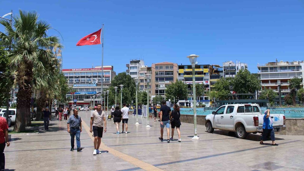 Aydın'da ortalama hanehalkı büyüklüğü 2025'te 2,72'ye geriledi (TÜİK)