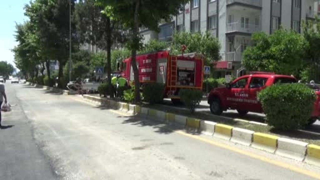 Aydın'da takla atan otomobil alev aldı; vatandaşlar sürücüyü son anda kurtardı