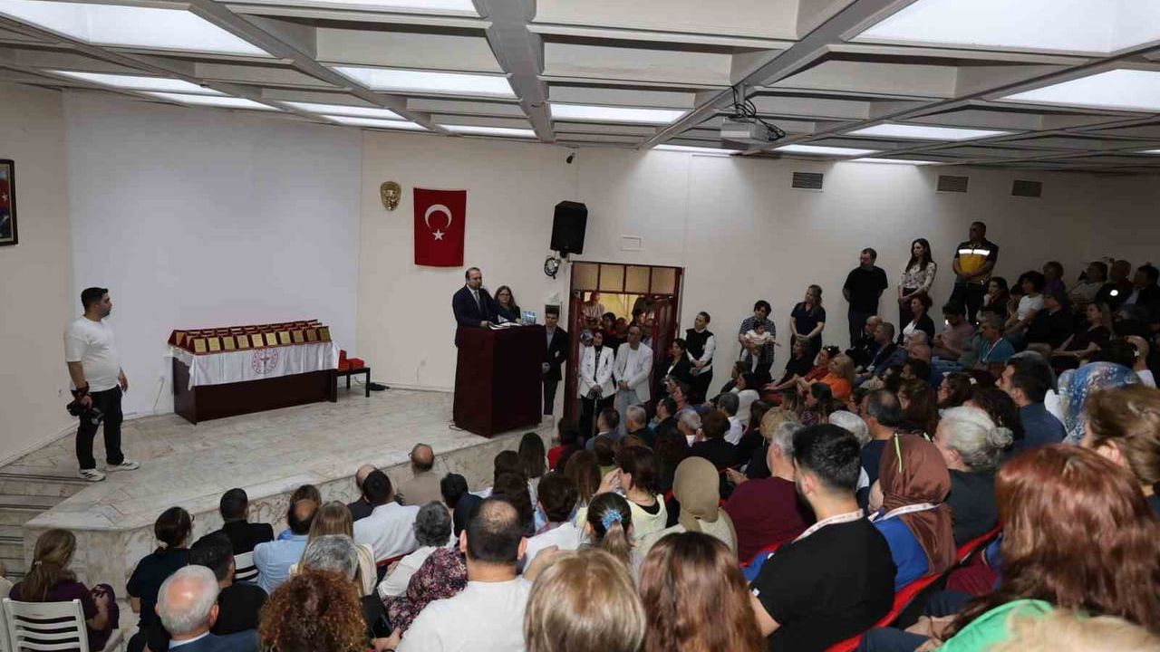 Aydın Devlet Hastanesi'ne veda: Aydın Şehir Hastanesi'ne taşınma sürecinde anma ve plaket töreni