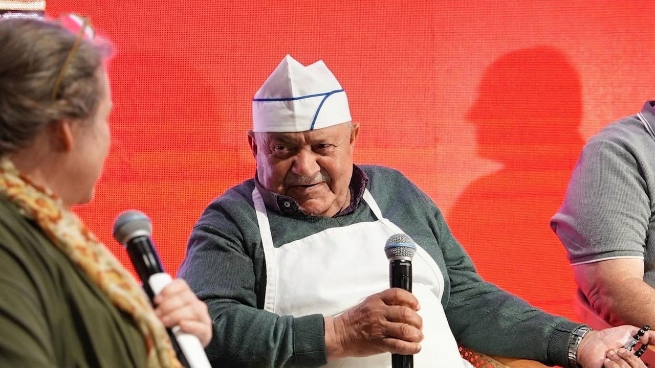 Ayvalık GastroFest'te yarım yüzyılı aşkın lezzet ustaları deneyimlerini paylaştı