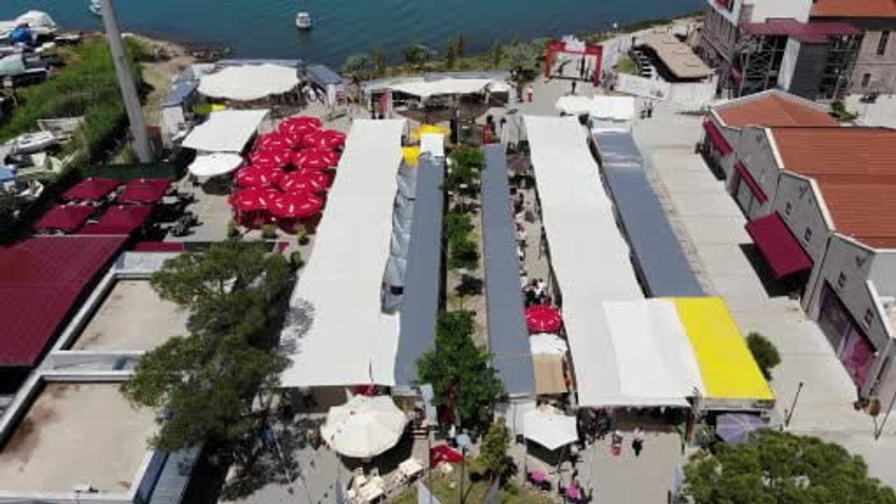 Ayvalık’ta Gastronominin Kalbi: 2. Uluslararası GastroFest Binlerce Ziyaretçiyle Başladı