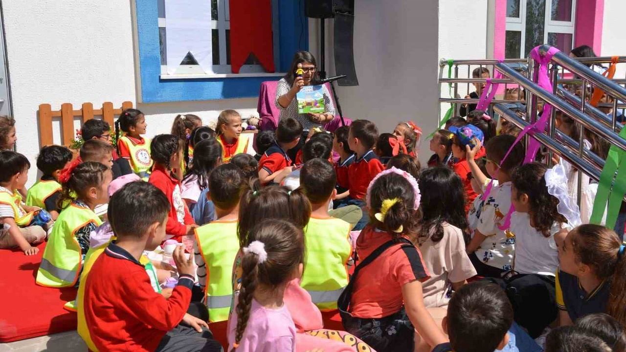 Babadağ'da 'Yünlerin Gücü Aşkına: Memo’nun Keşfi' ile dokuma kültürü çocuklara aktarıldı