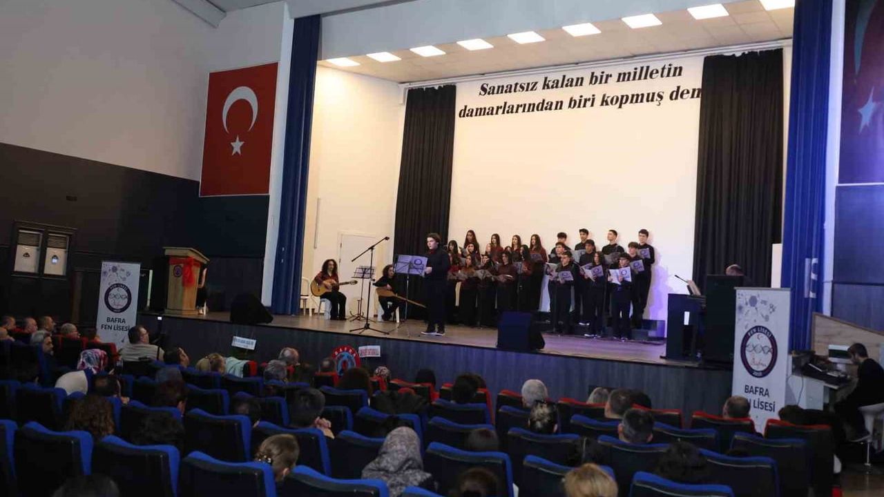 Bafra Fen Lisesi 19 Mayıs Atatürk’ü Anma Konseri Verdi