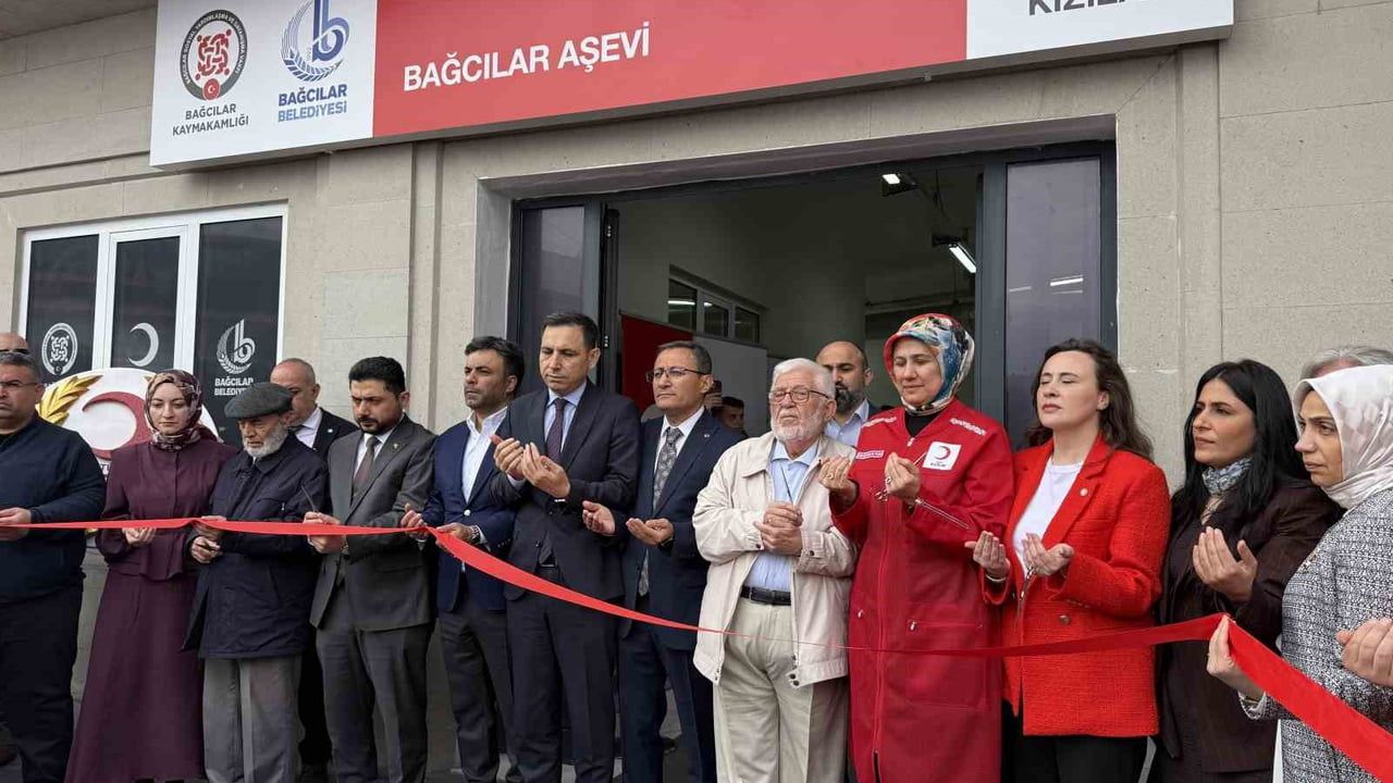 Bağcılar'da günlük 5 bin kişiye hizmet verebilen Mahmutbey Aşevi açıldı