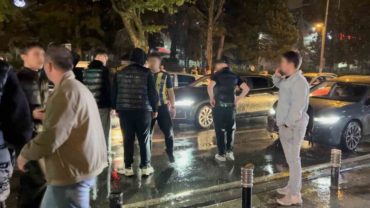Bağdat Caddesi'nde Galatasaray şampiyonluk kutlamasında gerginlik